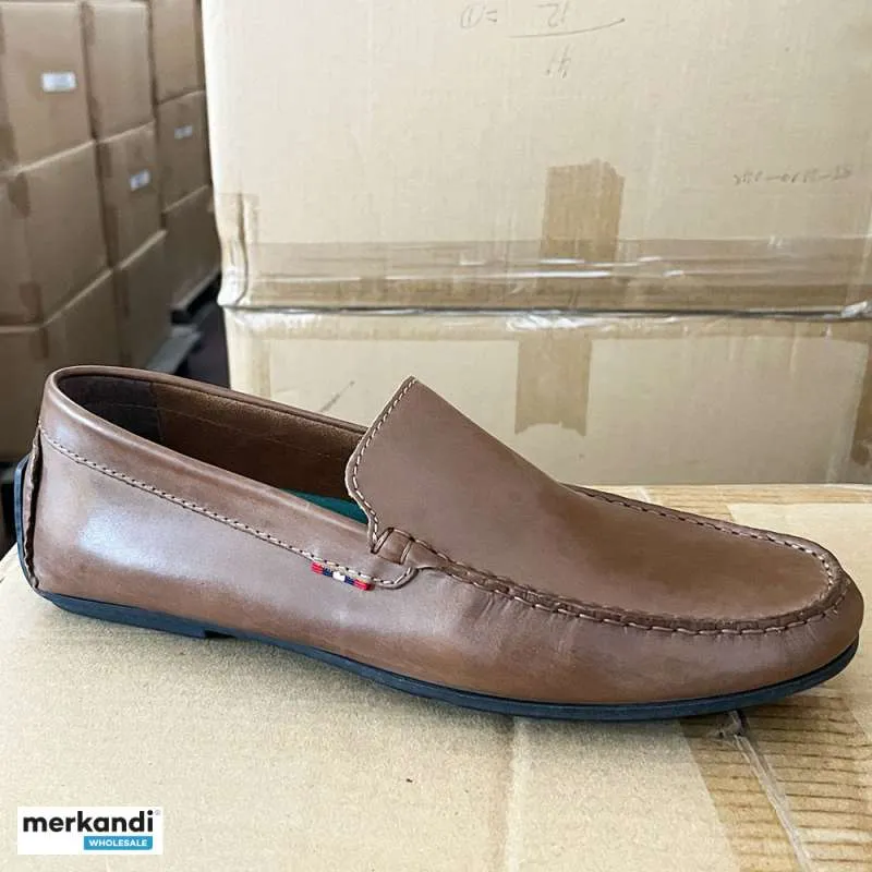 12.000 PARES DE ZAPATOS DE CUERO AUTÉNTICO LISTOS PARA LA ENTREGA