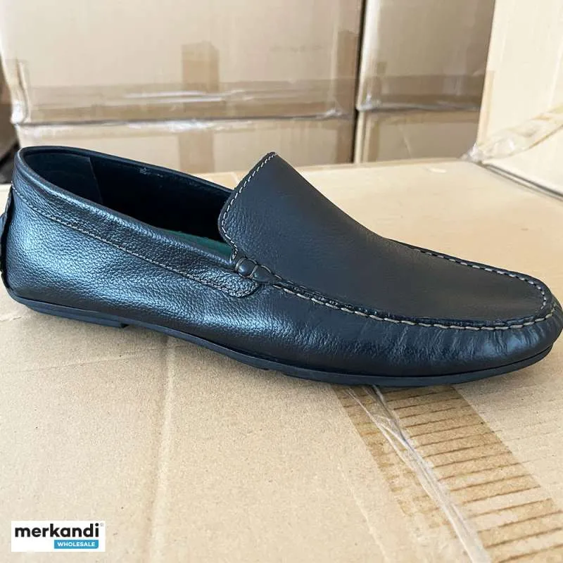 12.000 PARES DE ZAPATOS DE CUERO AUTÉNTICO LISTOS PARA LA ENTREGA