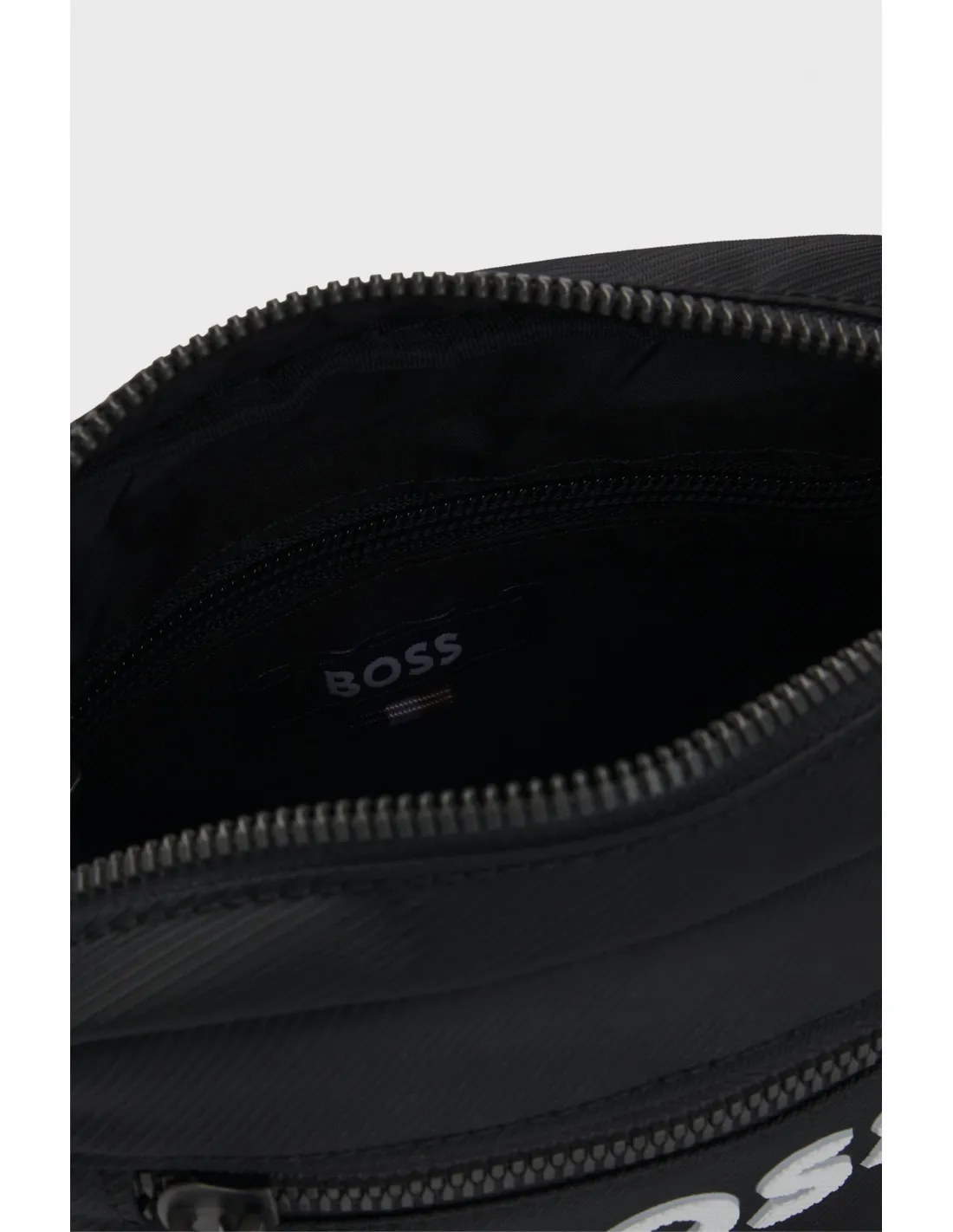 Bolso de bandolera con logo en contraste y correa con raya de la marca Boss