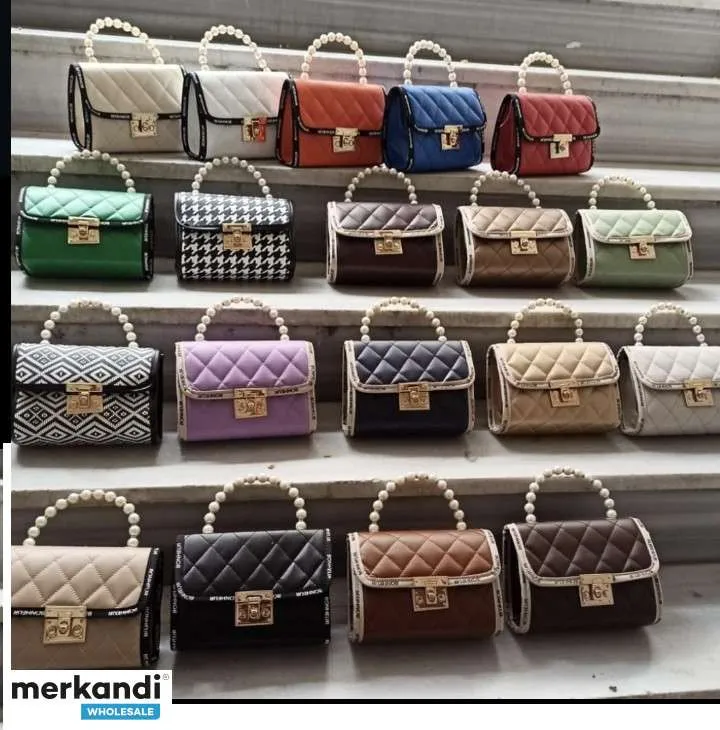 Bolsos de mujer al por mayor con una amplia gama de colores y modelos.