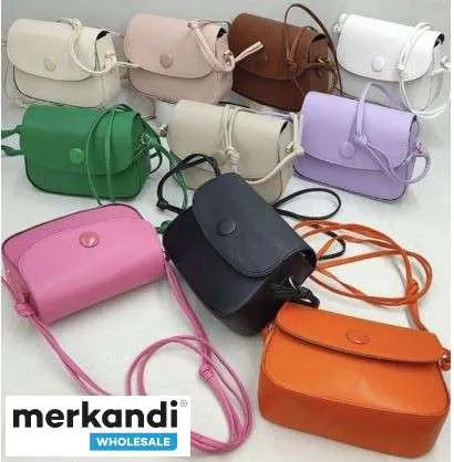 Bolsos de mujer al por mayor, disponibles en varios colores y modelos.