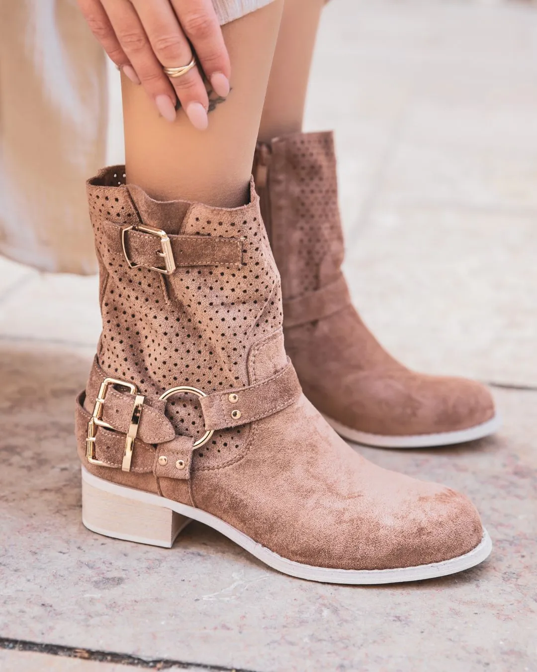 BOTINES DE MUJER COLOR CAMEL CON TACóN  LIVIA