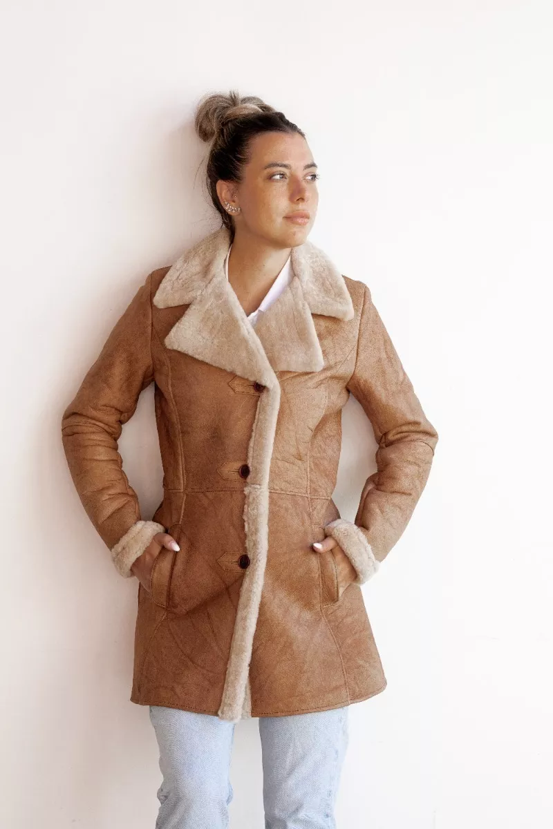 CAMPERA DE CUERO DE OVEJA DE MUJER MAIZ  MODELO: SOL.I