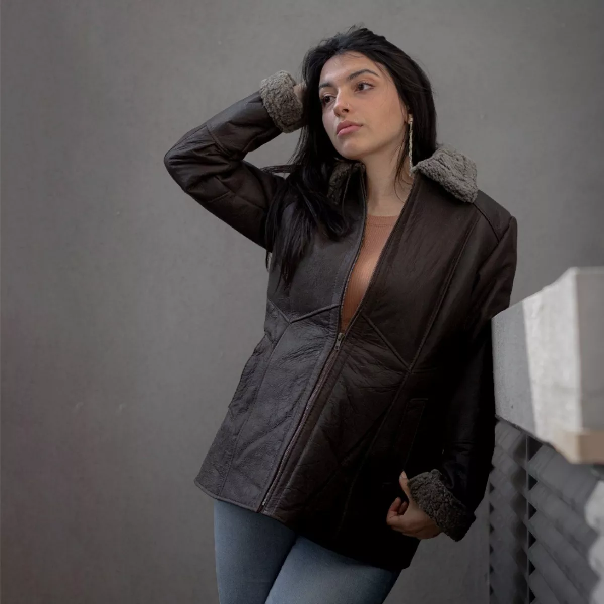 CAMPERA DE CUERO DE OVEJA DE MUJER  MODELO: 111
