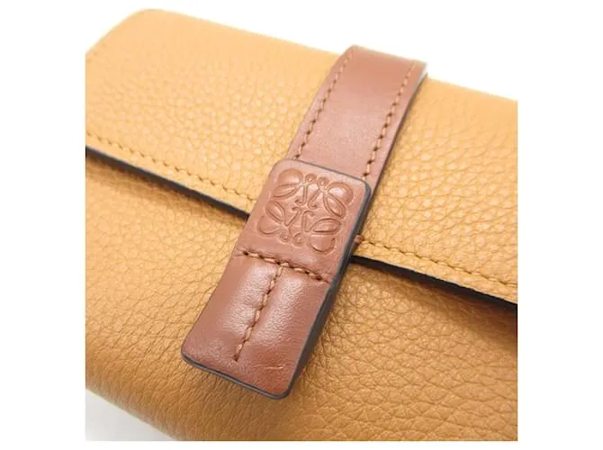 Cartera vertical Loewe pequeña cartera de cuero C660S86X013639 en excelente estado Castaño 