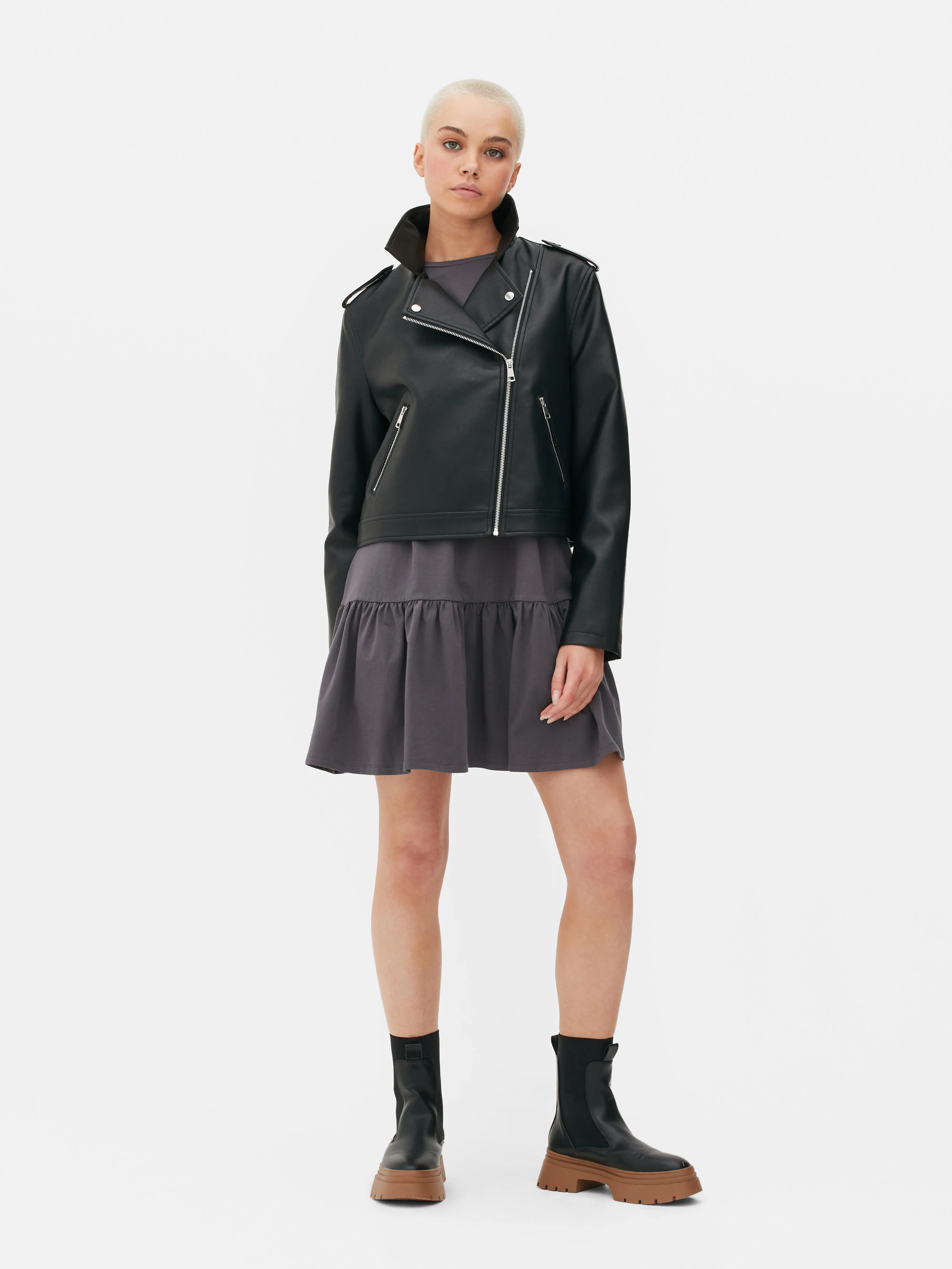 Chaqueta motera básica de cuero sintético