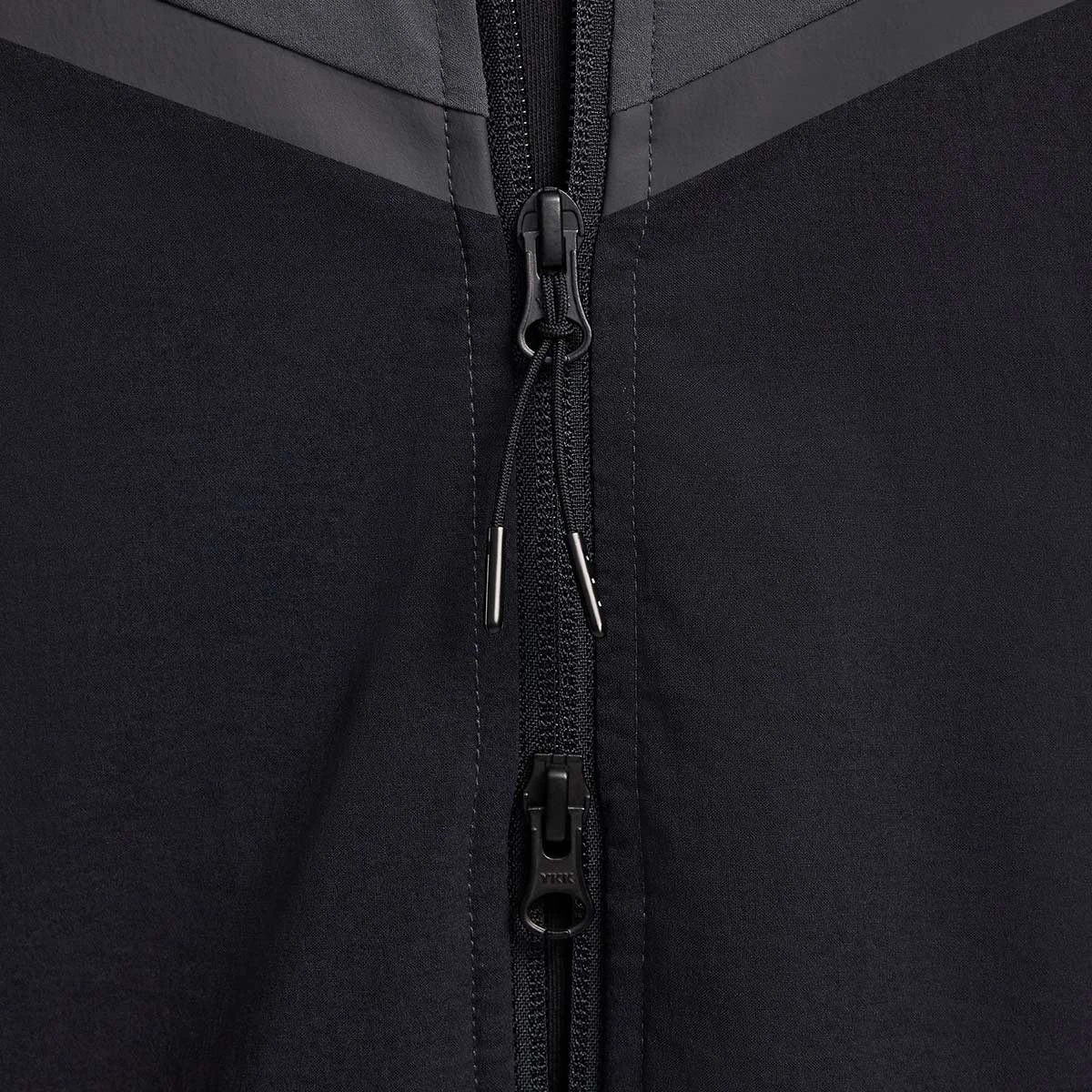 Chaqueta Nike Tech Woven Windrunner