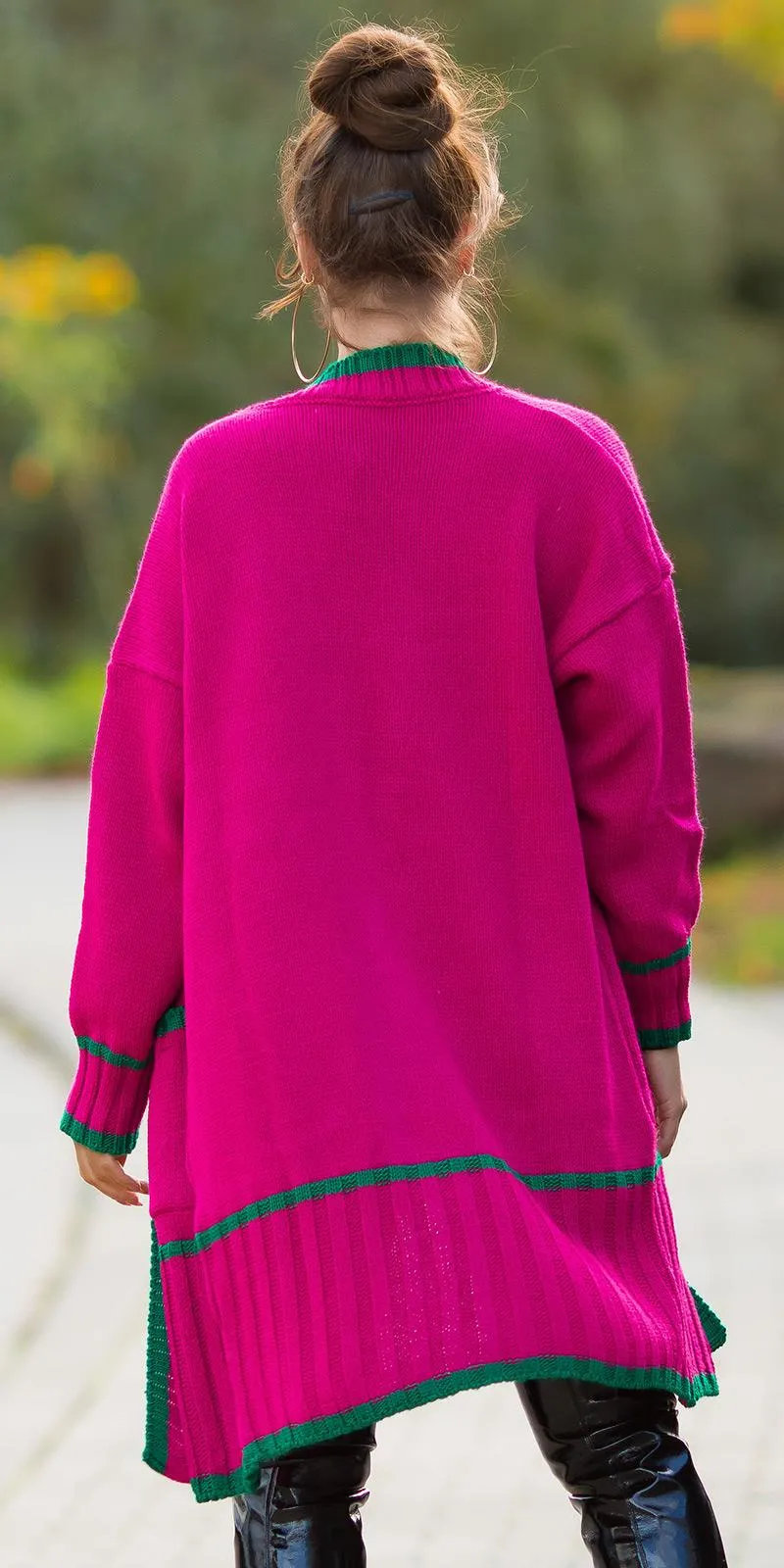 Cárdigan de moda con bolsillos rosa