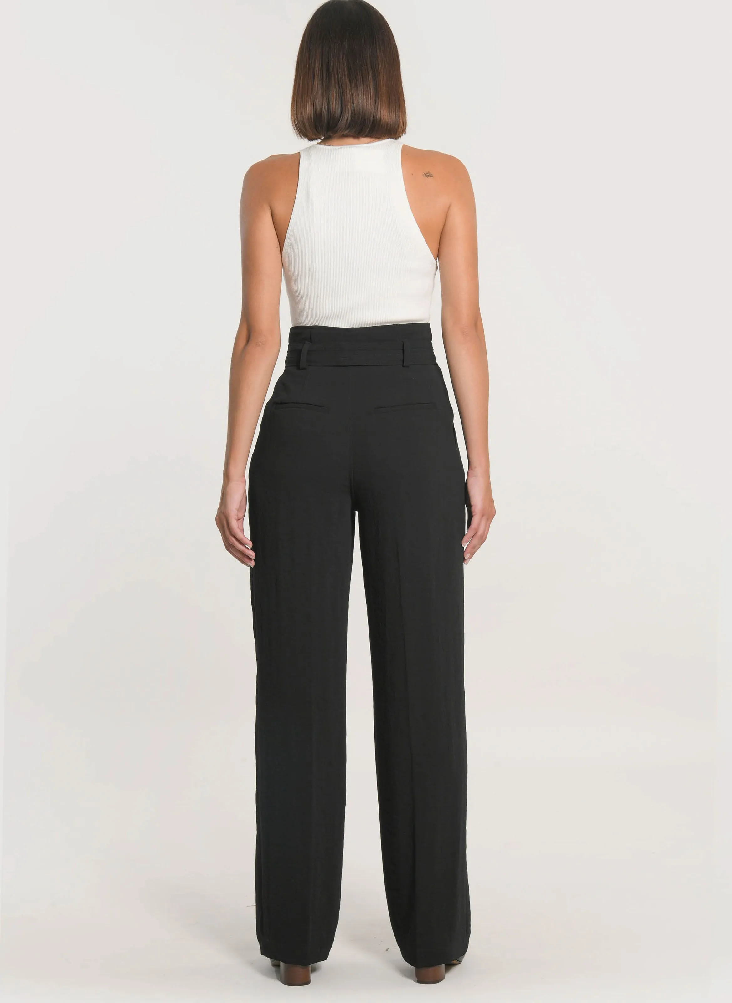KOOKAI MIKA  PANTALóN RECTO EN NEGRO