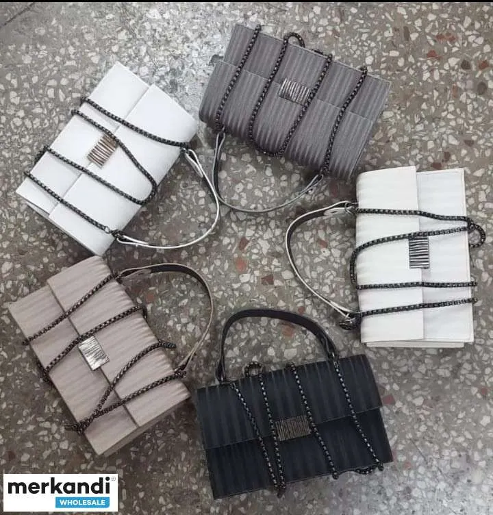 La oportunidad de comprar bolsos al por mayor de alta calidad de Turquía es ahora.