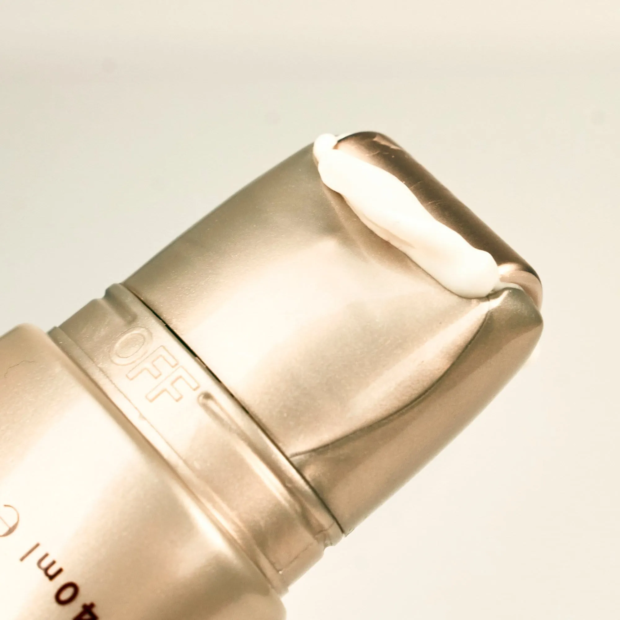 Lift & Sculpt Firming Neck Treatment Emma Hardie Tratamiento antiedad para cuello