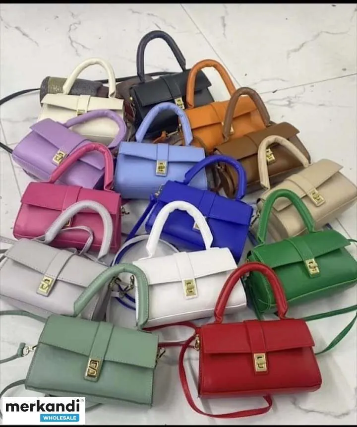 Los bolsos de mujer con mano de obra de primera clase y diseño moderno están disponibles en una variedad de variantes de color.