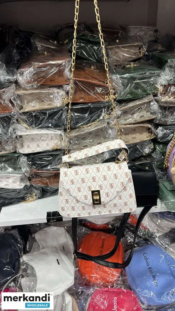 Los mayoristas deben aprovechar este momento para comprar bolsos de Turquía para mujer.