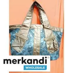 Lote de Bolsos Vintage al Por Mayor: Variedad de Diseños y Modelos Retro