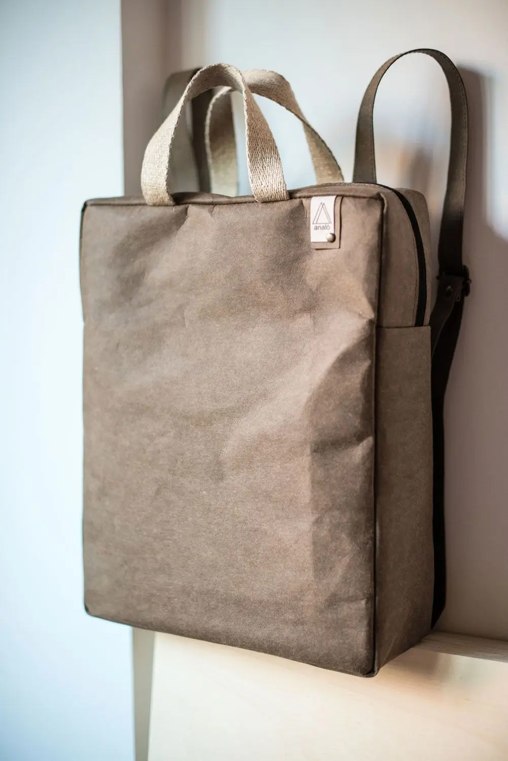 Mochila de papel lavable con cremallera