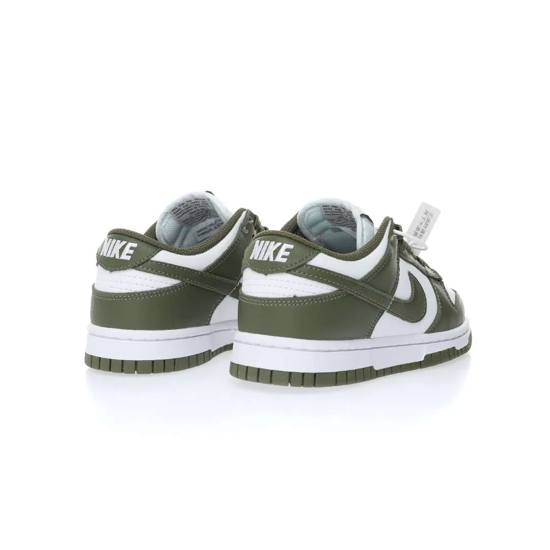 Nike SB Dunk Low «Medium Olive»