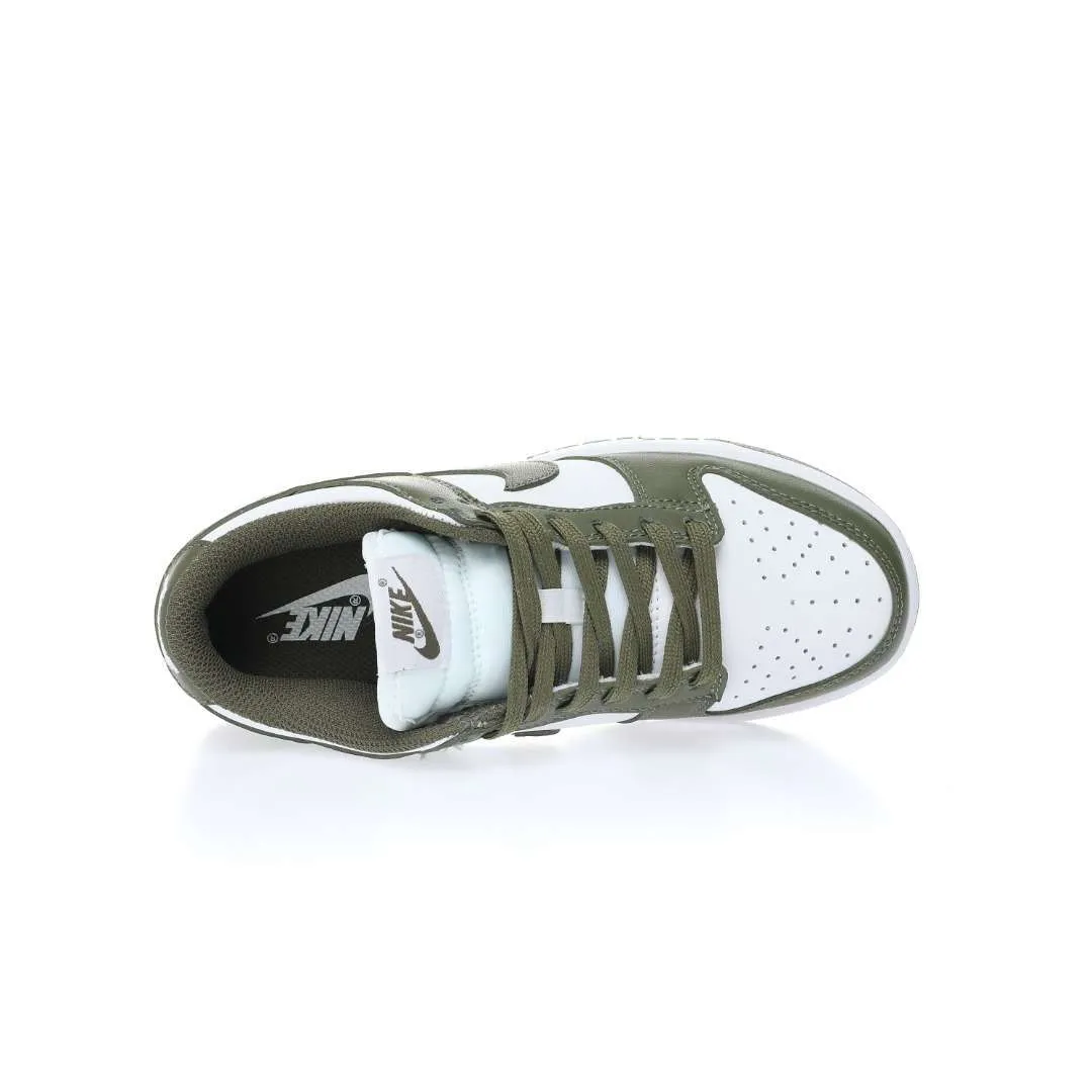 Nike SB Dunk Low «Medium Olive»