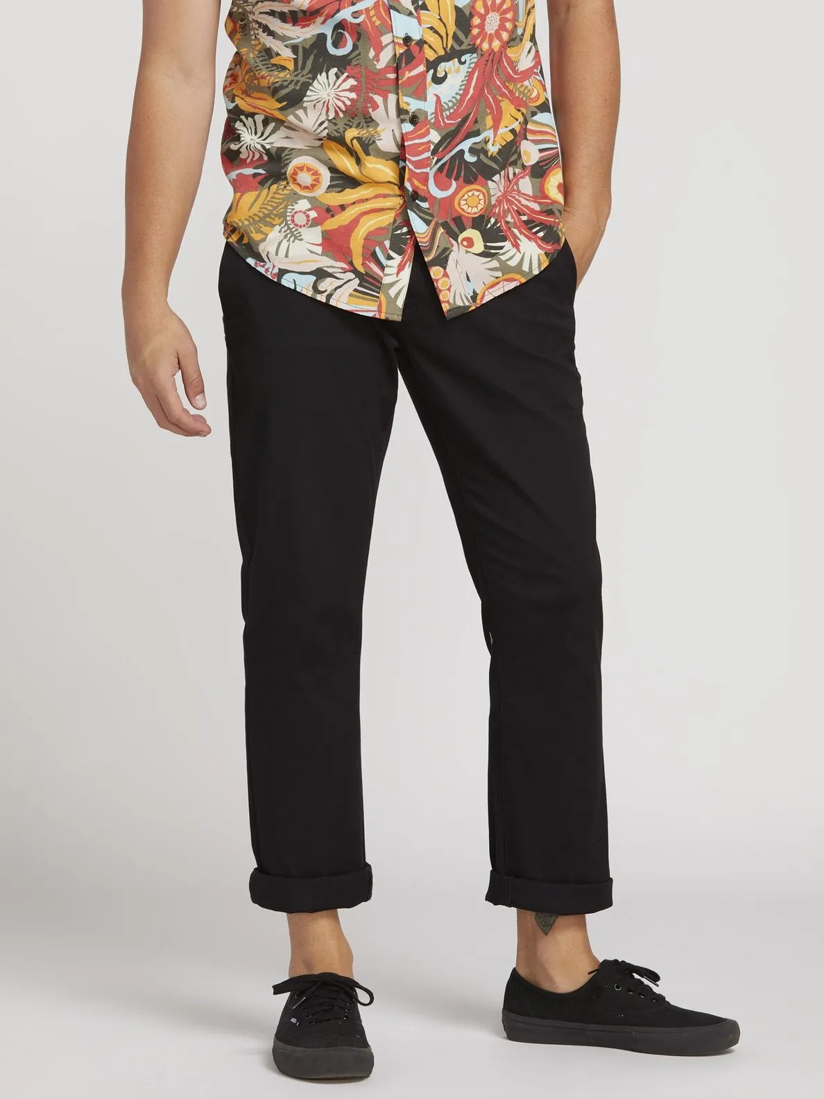 Pantalón VOLCOM chino para Hombre FRICKIN MODERN STRETCH – BLACK Ref. A1131807_BLK negro