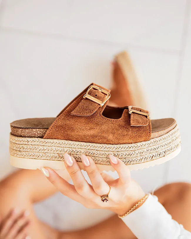 SANDALIA PLATAFORMA DE CUERO CAMEL  MJNP94