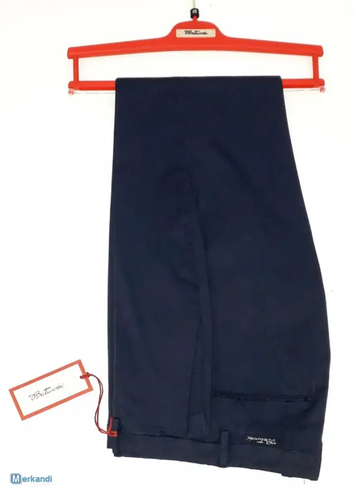 Stock de pantalones y jeans de verano para hombres