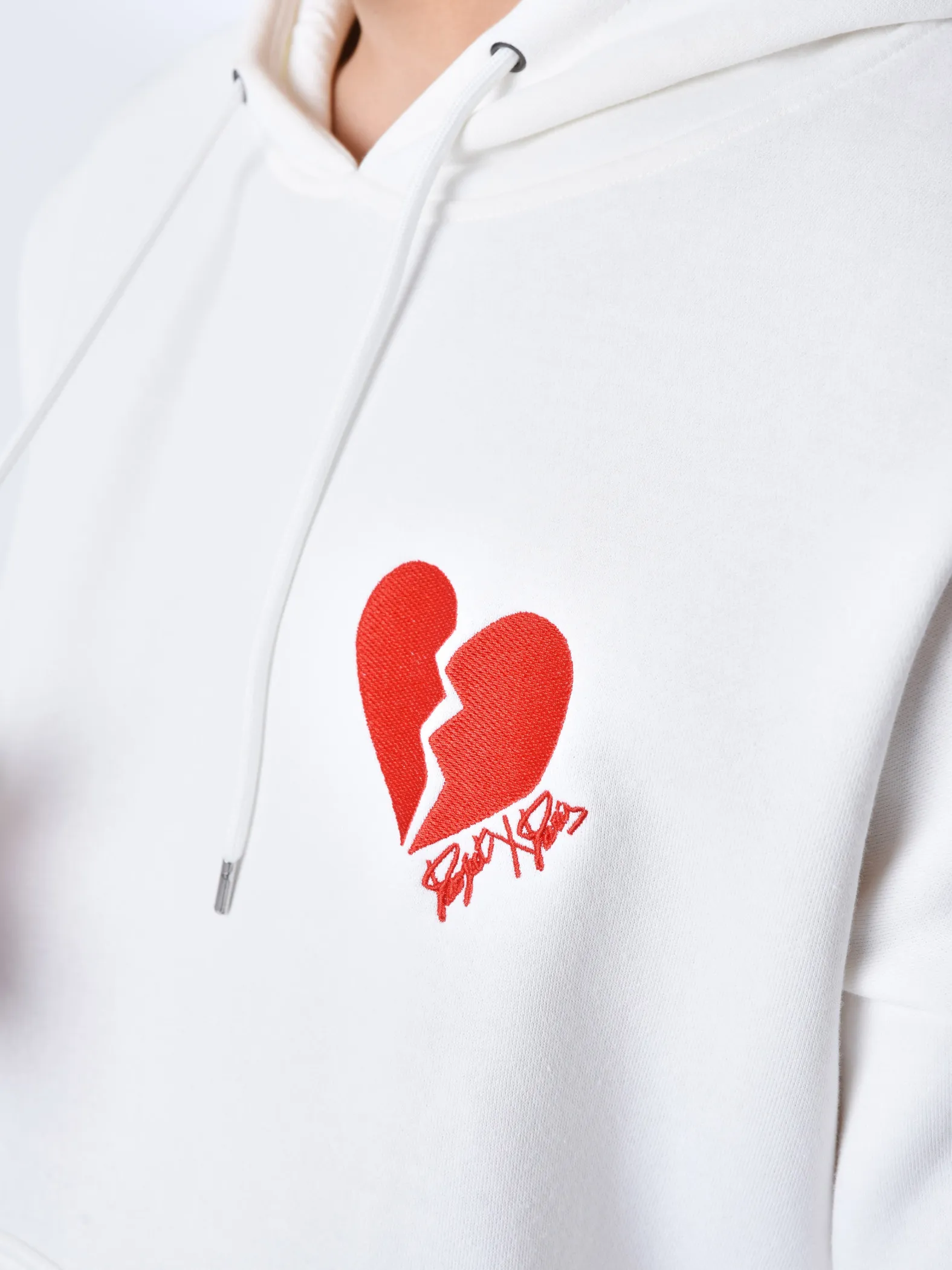 Sudadera con capucha Broken Hearted