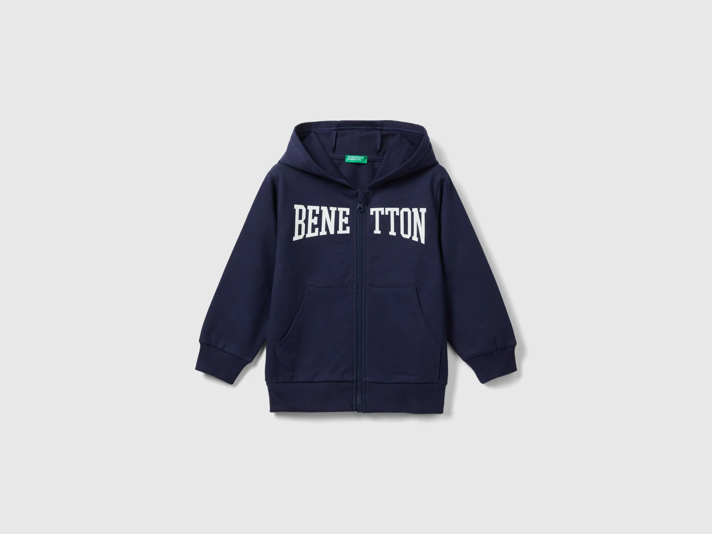 Sudadera ligera con capucha