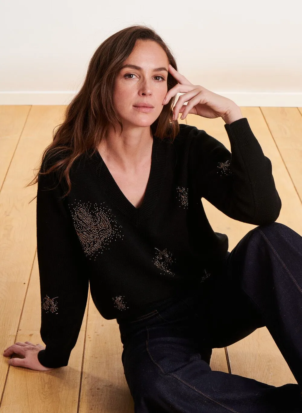 Sweater oversize con cuello en V en negro