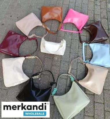 Venta al por mayor de bolsos de mujer de Turquía en condiciones increíbles.
