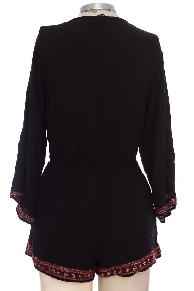 VESTIDO / ENTERIZO COLOR NEGRO  FOREVER 21