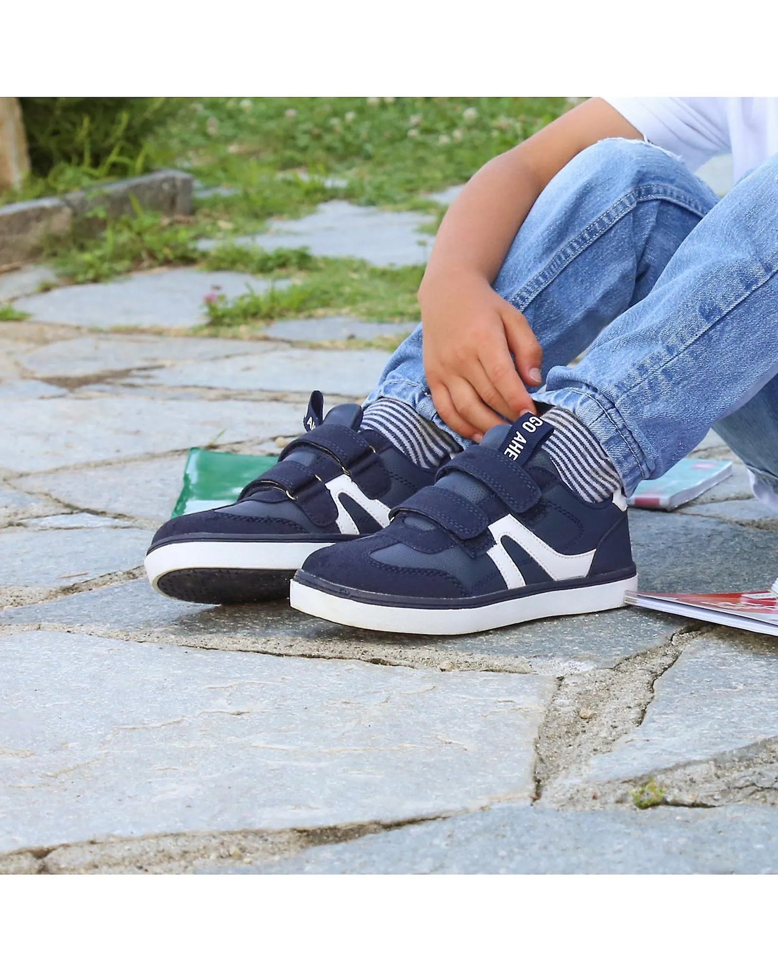 Zapatillas de cuero sintético con cierre de velcro