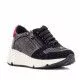 Zapatillas deporte QUETS! negras con parte trasera rosa